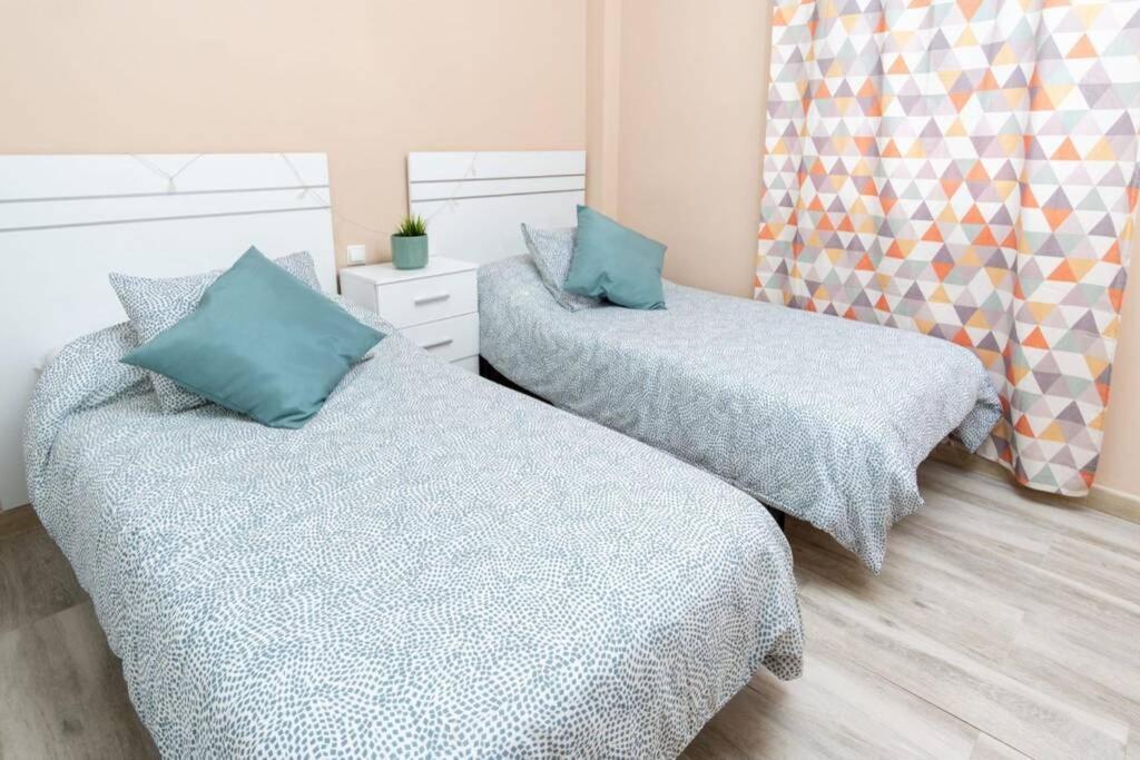 קרמונה Pablo Neruda Tourist Home מראה חיצוני תמונה